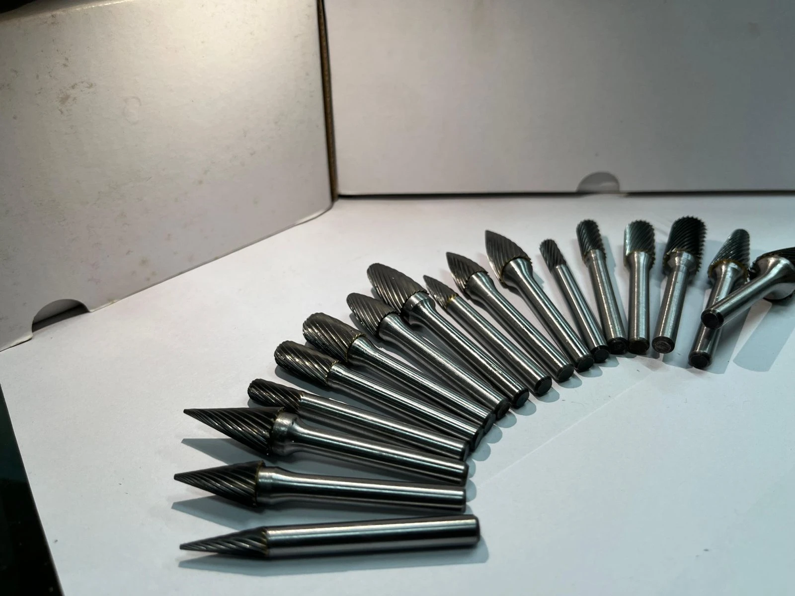 Tungsten carbide rotary burrs